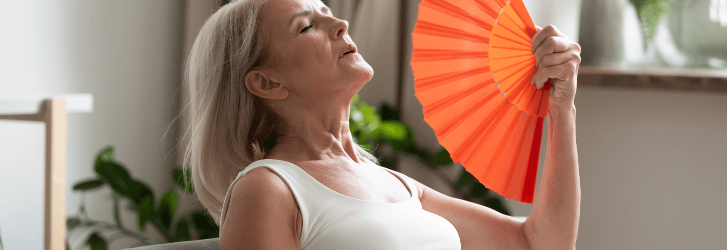 Flacon de compléments, santé féminine, bien-être hormonal.