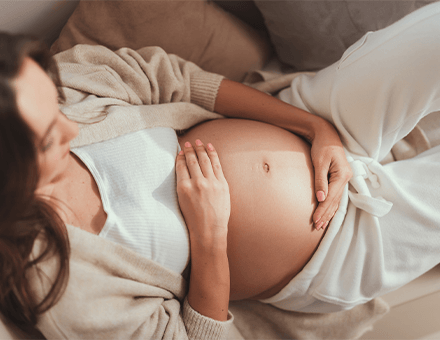 Femmes enceintes : 5 solutions contre la constipation pendant la grossesse - Forté Pharma