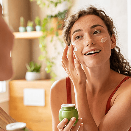 Top 5 des astuces pour une peau plus jeune - Forté Pharma