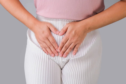 femme avec des brûlures vaginales